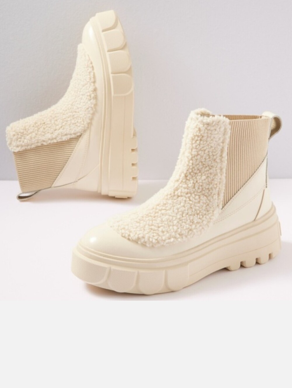 Sorel Caribou Cozy Chelsea Ankle Boots